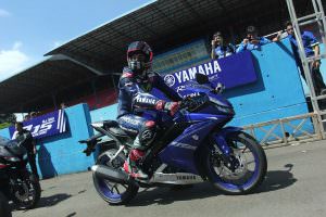 Yamaha R15 v3