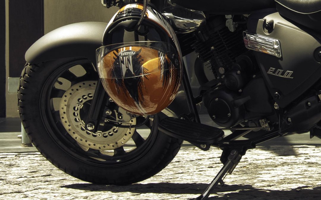 ¿Cómo escoger el neumático más adecuado para mi moto?